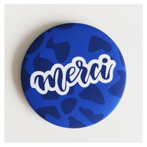 magnet bleu electrique