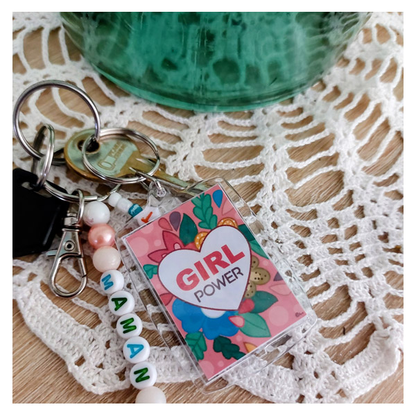 Porte-clé Girl Power – Accessoire engagé et coloré – Image 2